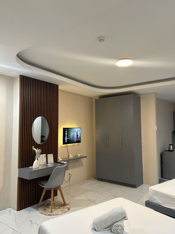 Hiraya Doors at Happy Stay