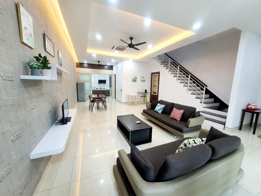 Modern Stylish 2Storey House 8Pax@Alma Jusco AEON @ Jovial