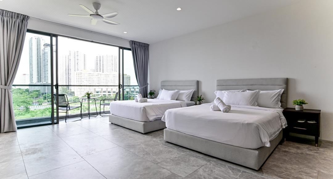 Modern Luxury Villa Hinai by Simple Sanctuary