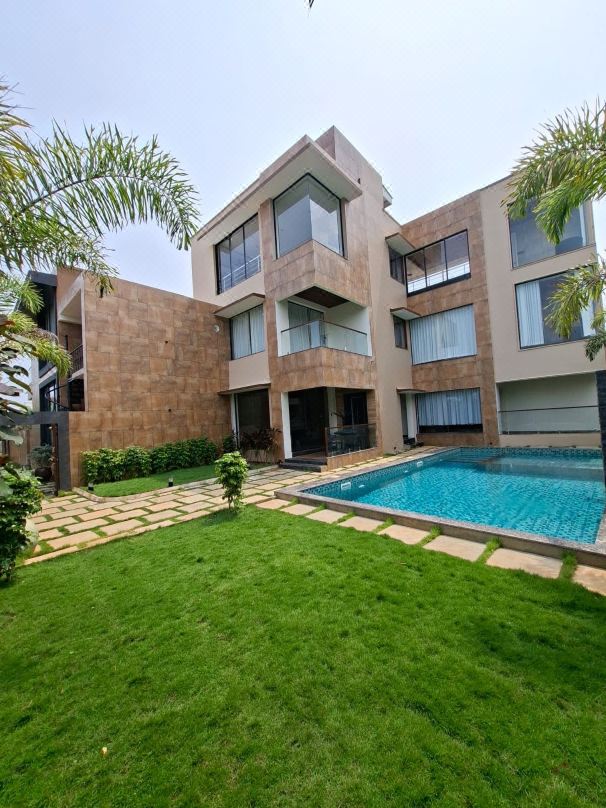Samudhra Beach Villa,Mahabalipuram- Sea view, Pool & Lawn
