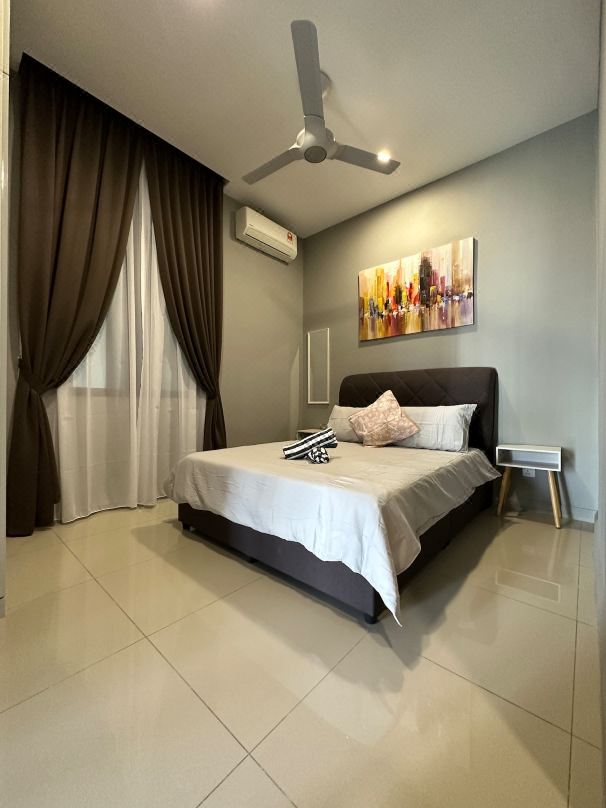 D’Pristine 4 bedder apartment 23-25 opp legoland