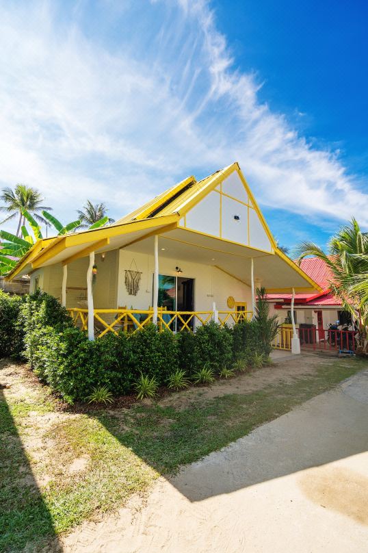 Beachside Villa with Sunset