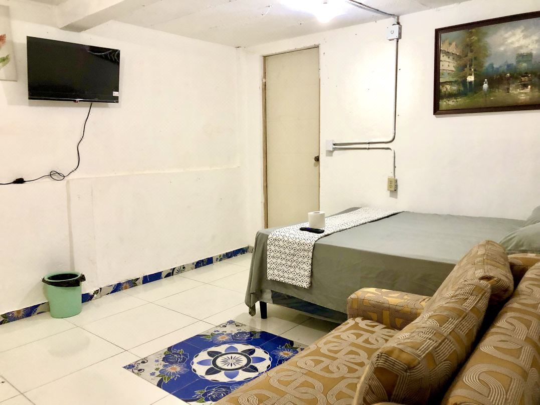 HOSTAL LOS PLANES DE RENDEROS