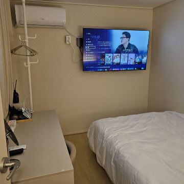 Parvus Sella Seongsu.