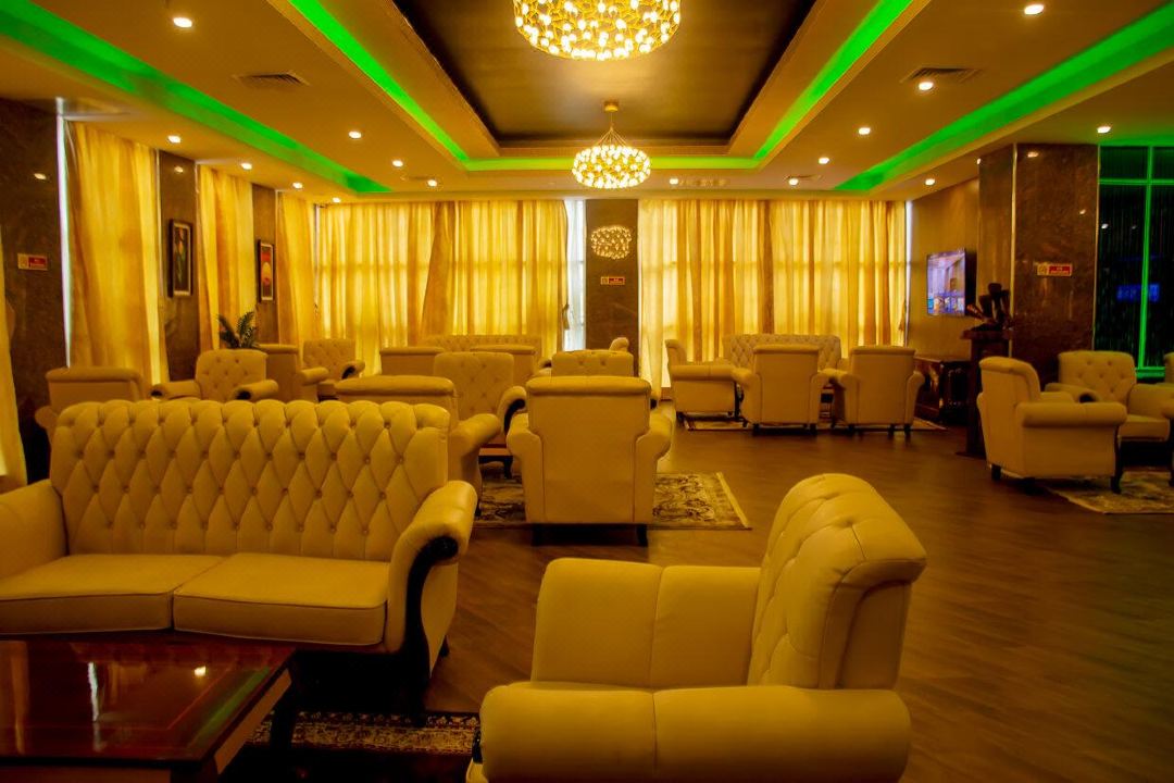 Galaxy La Palm Royal Hotel