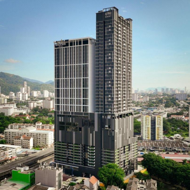 iconic seaview near airport bayan lepas 7pax luxury