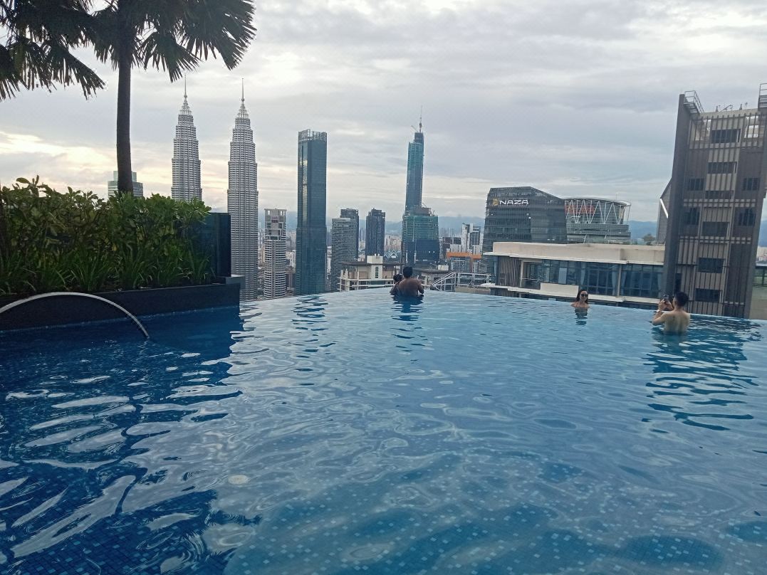 Eaton Residences KLCC by Luna