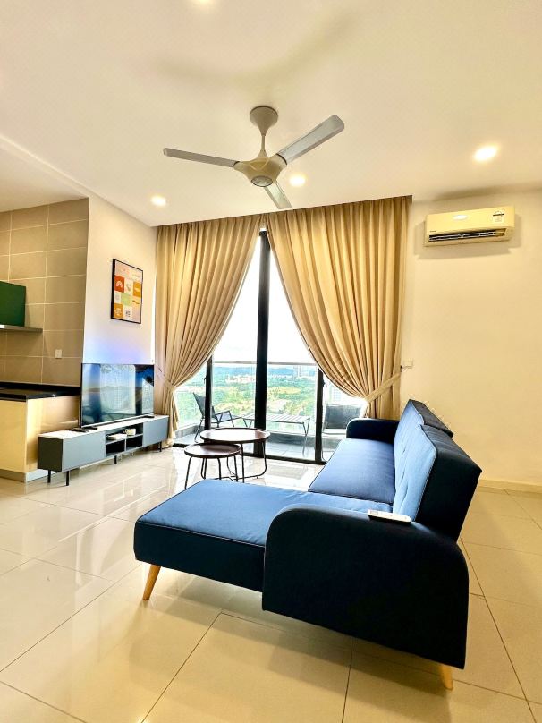 D’Pristine 4 bed room opposite legoland and medini