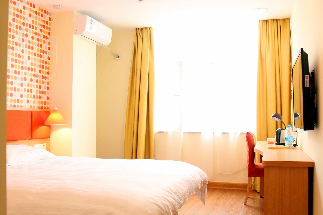 Home Inn Paibai Yun Hotel (Yinchuan Ximen Autonomous Region Government Branch)