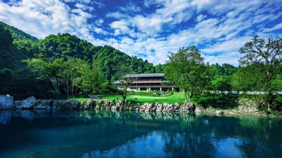 Fanjing Shanju Hotel