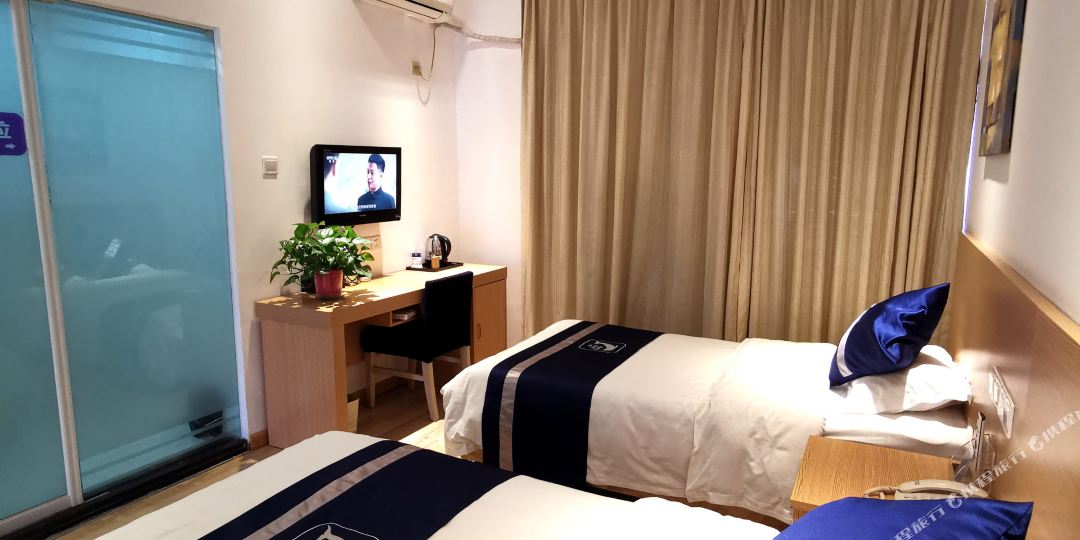 一路同行商旅九点(北一环店)