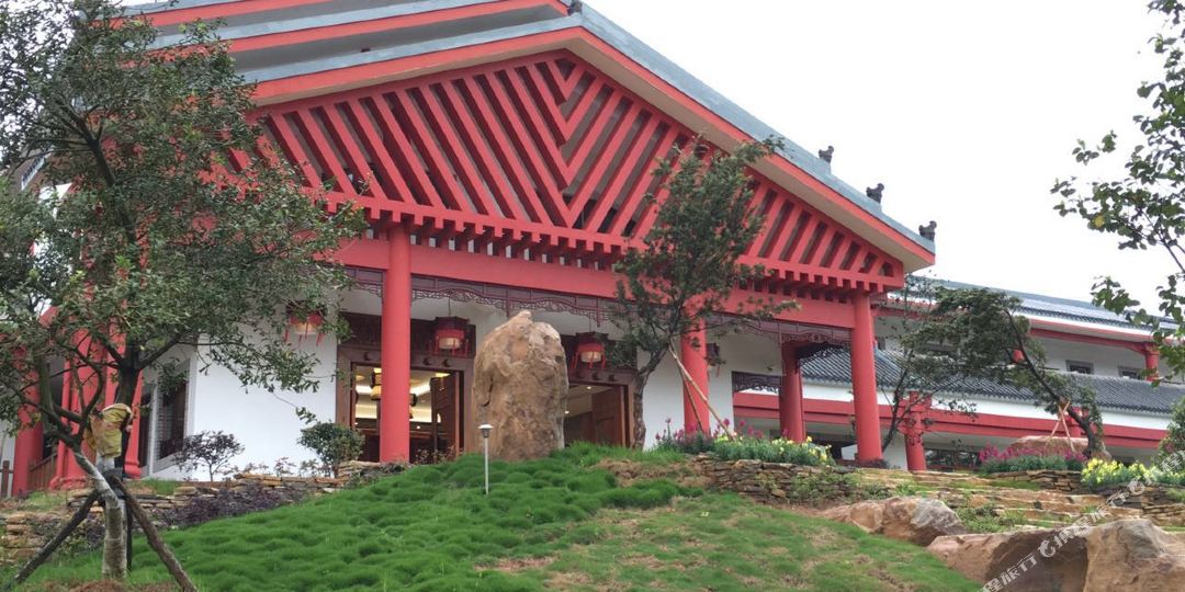 当阳关咀河畔景区酒店