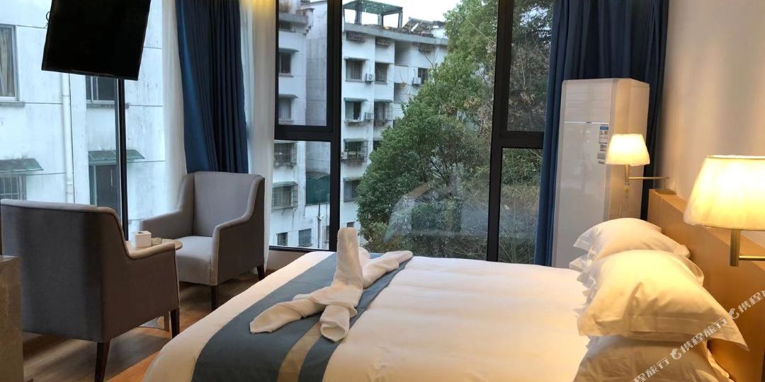 旅行装之家宾馆