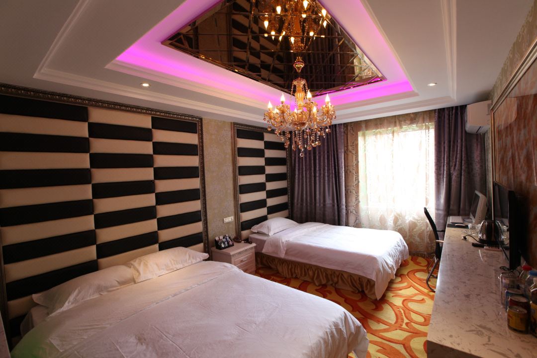Mango Theme Hotel (Mudanjiang No. 4 Middle School)