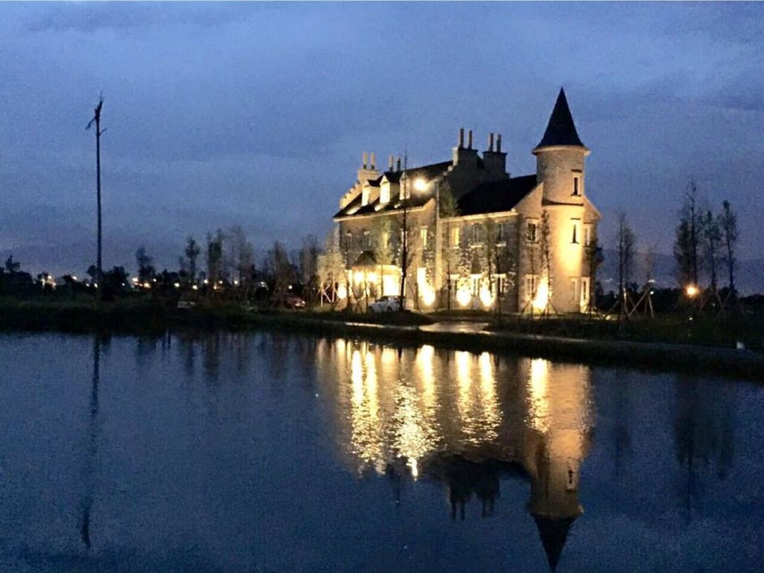 Chateau De France Bed & Breakfast