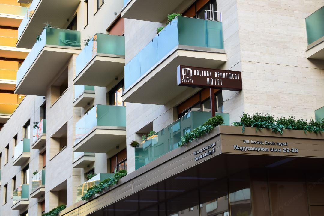 Corvin Holiday Apartments Hotel