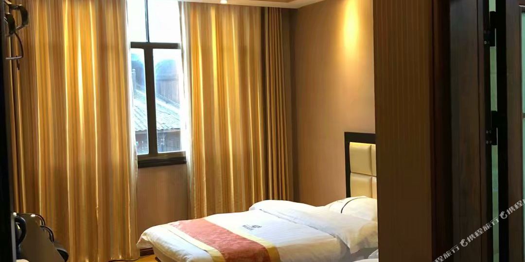 秀山边程鸿运来宾馆