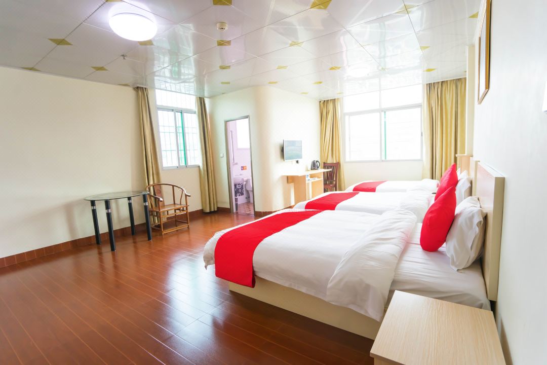 He Long Hotel