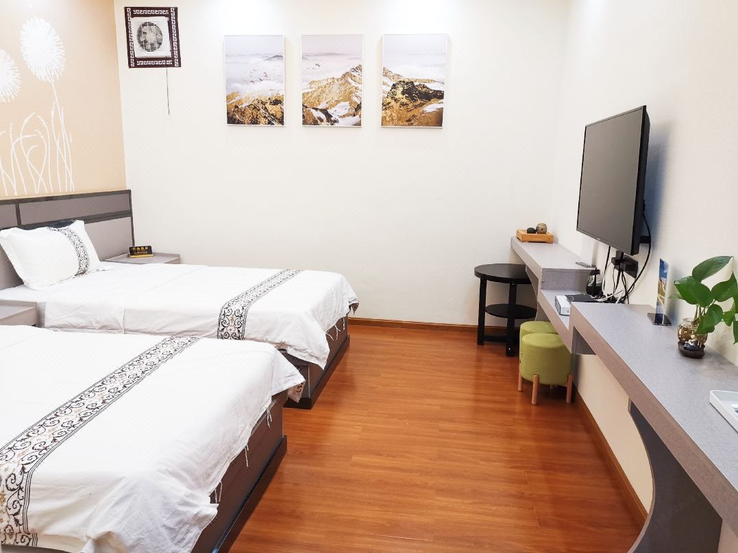 Yuxi Yuhuashi Holiday Hotel