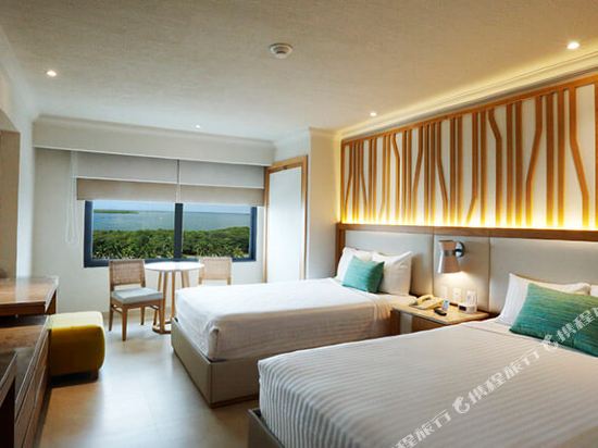 Royal Solaris Cancun - All Inclusive - Tap to explore photos