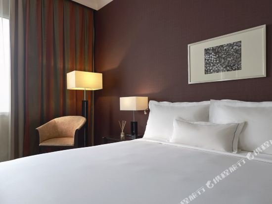AC Hotel by Marriott Kuantan - Tap to explore photos