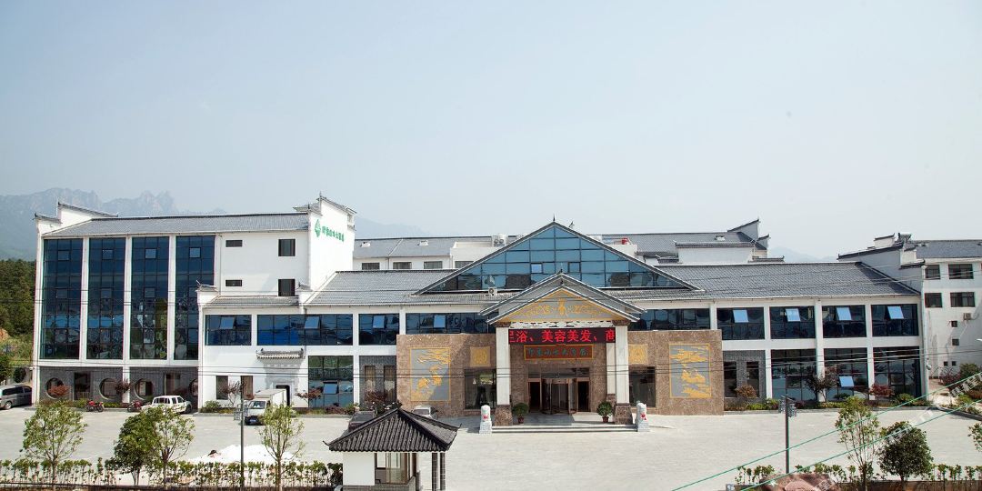 好大河山度假酒店(原印象山水君莱酒店)