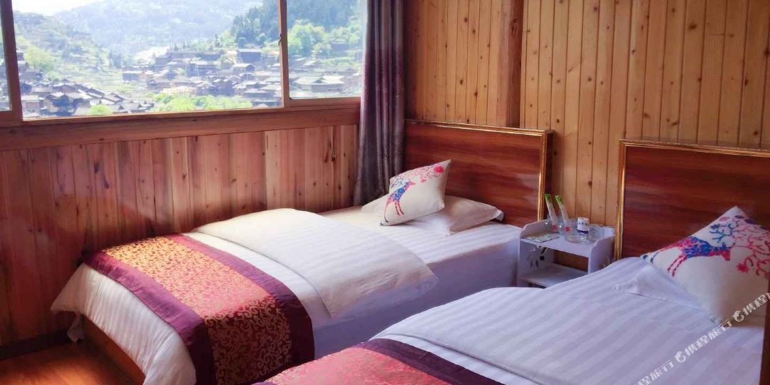 嘉陵客栈(西江千户苗寨观景台店)