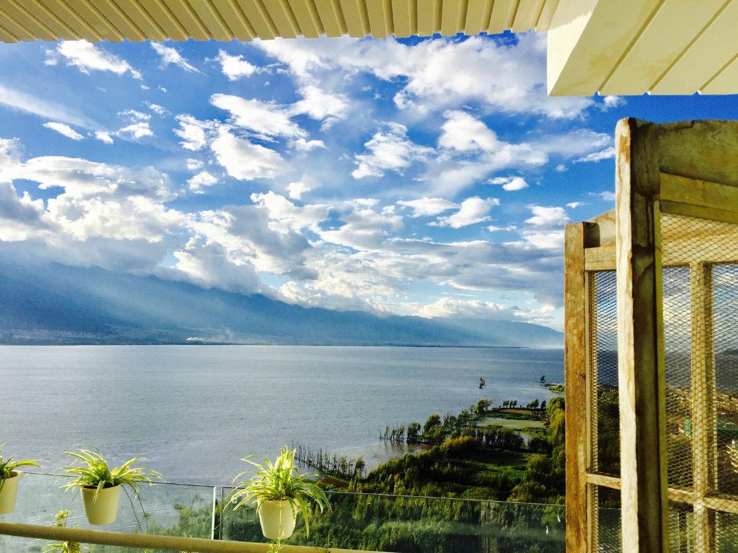 Dali Cloud Habitat Sea view apartment