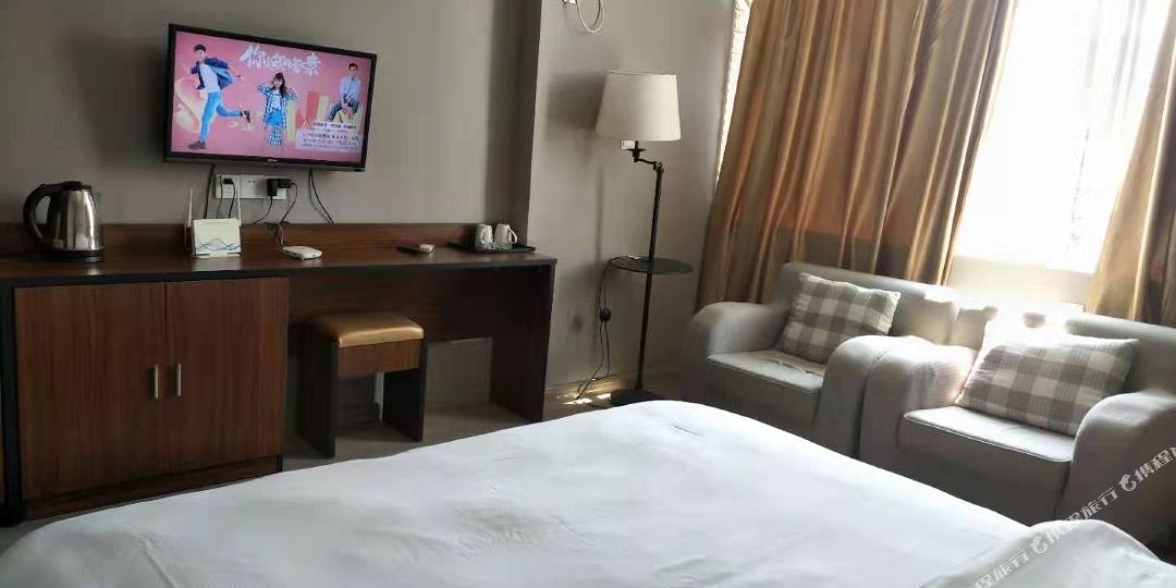 光泽北部弯宾馆