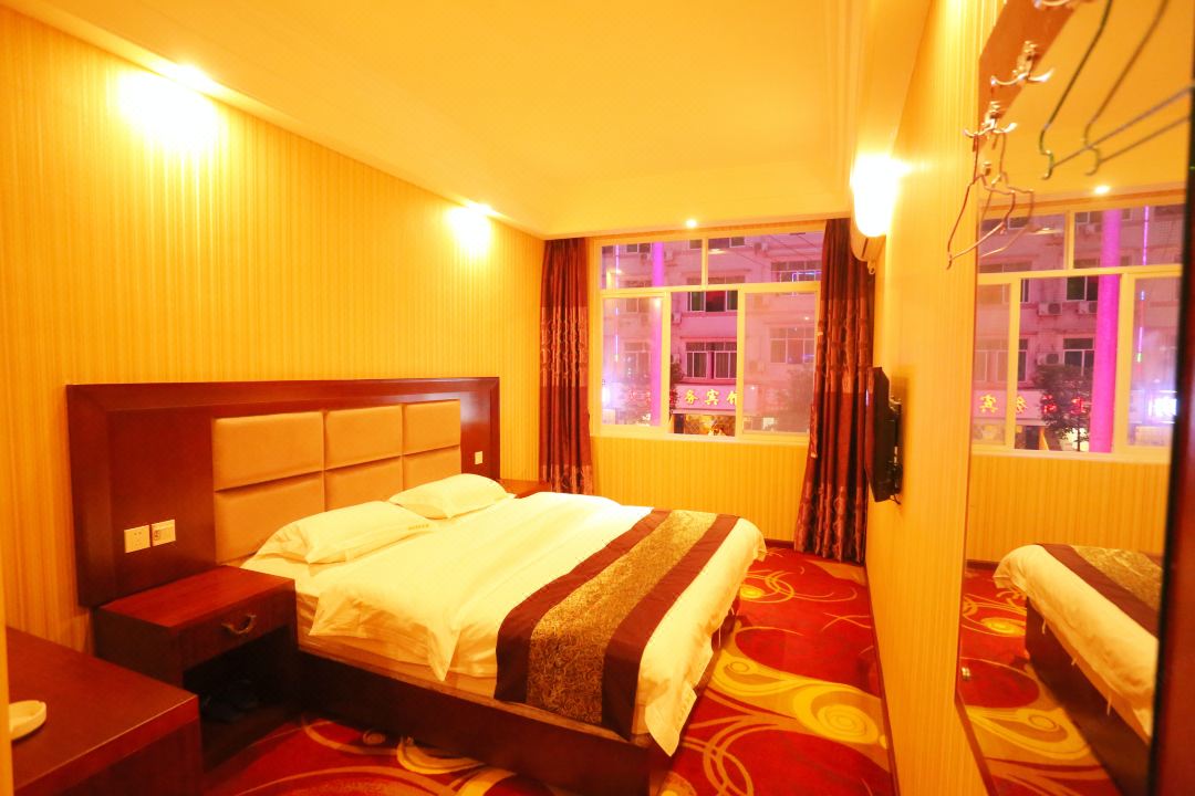Chengdu Shiyue Business Hotel