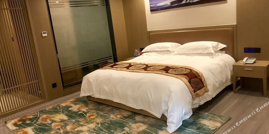 清尘·泽森九点(金华八一南街大润发店)