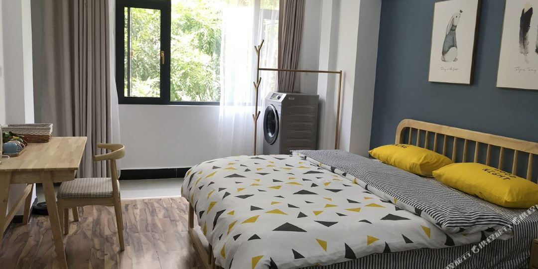 叶芯余公寓(印象花街2号分店)