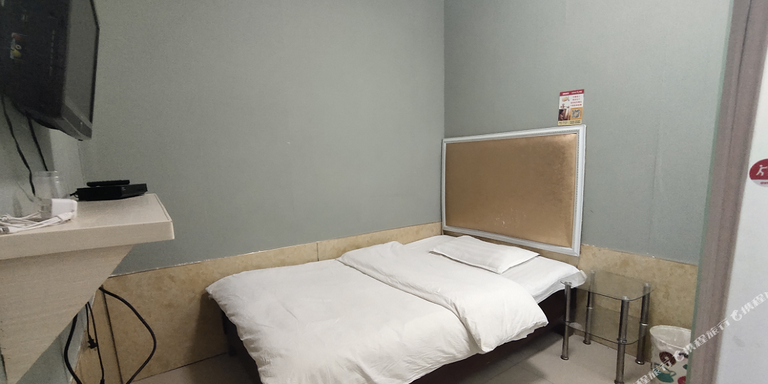 阜阳路荣宾馆(阜阳师范大学西湖校区店)