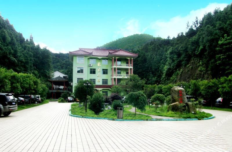 酒埠江龙泉山庄