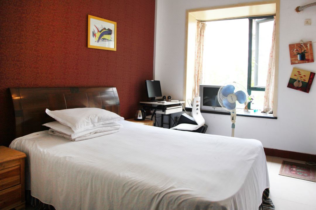Wuhan Yunxia Apartment (Wuhan Hankou Railway Station)