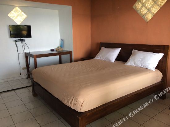 Hotel Tara Bar & Resto Air Sanih - Tap to explore photos
