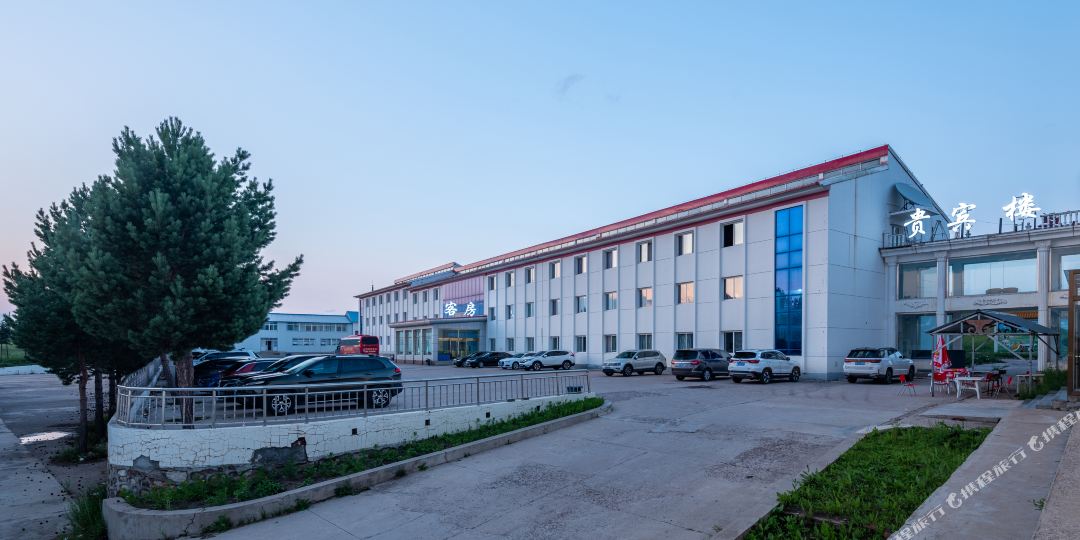 汉庭赤峰乌兰布统金渠酒店(经乌线店)