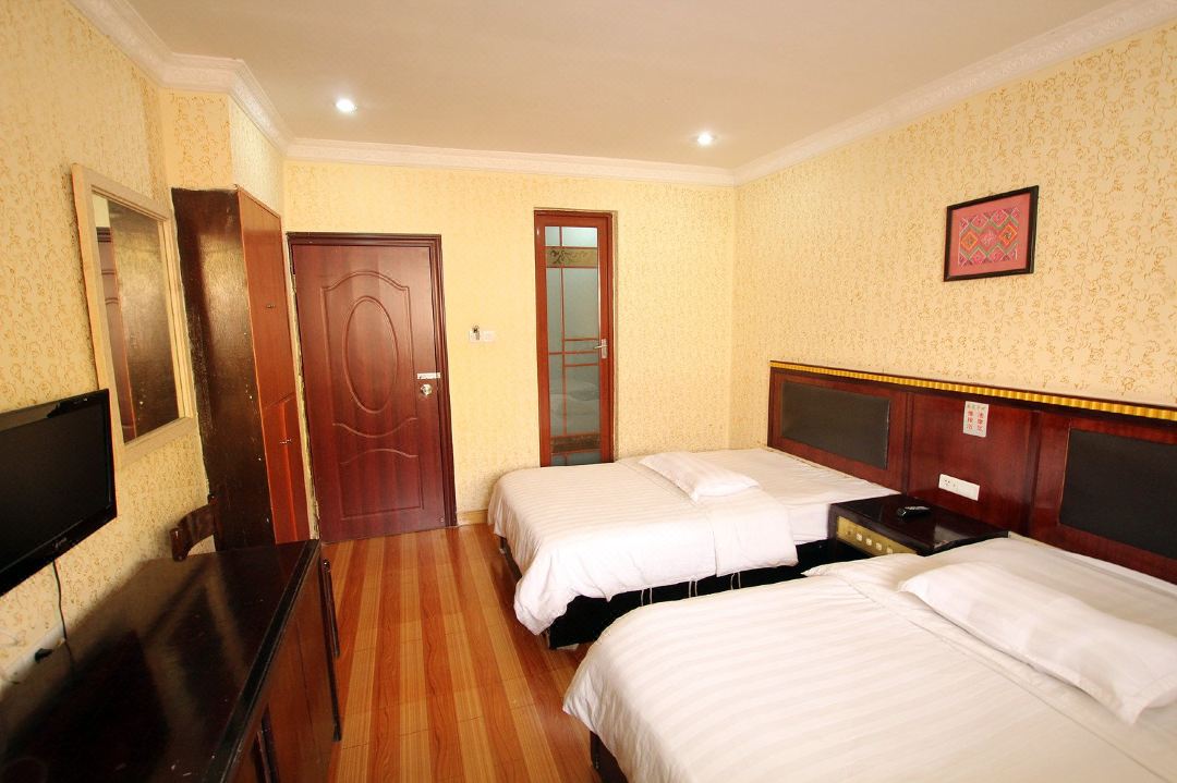 Guilin Xinxin Hotel (Guilin Railway Station Shop)