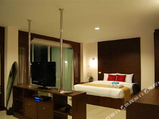 Baan Manthana Hotel - Tap to explore photos