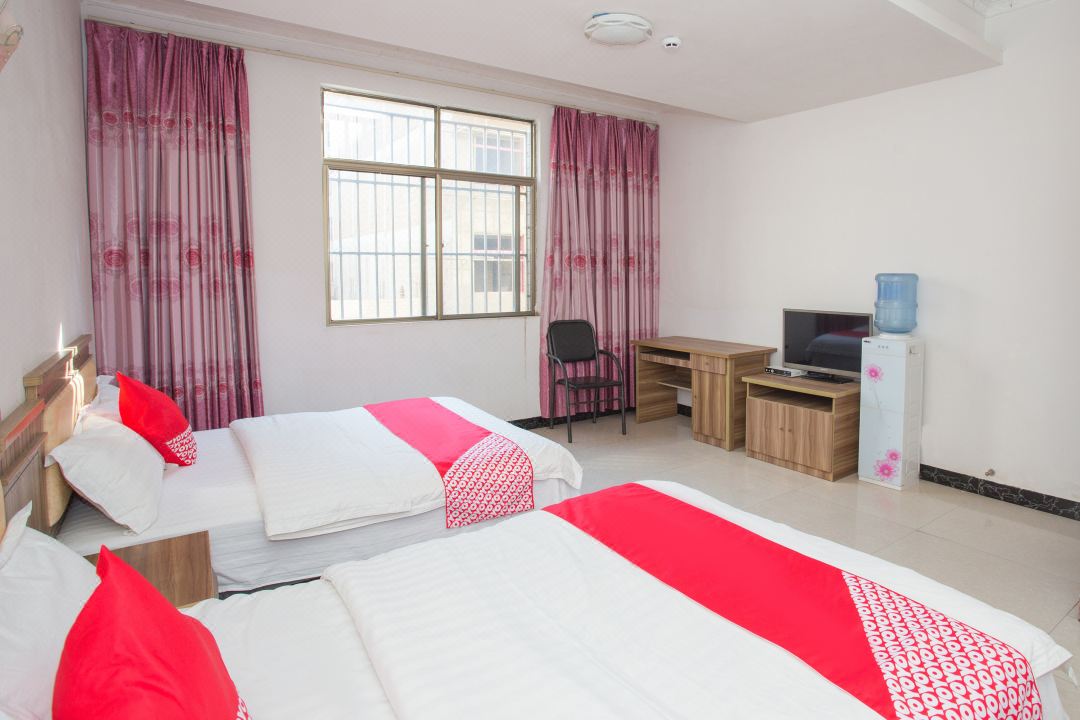 Qujing Dream Hotel