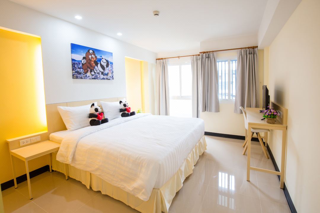 Lucky Panda Hotel