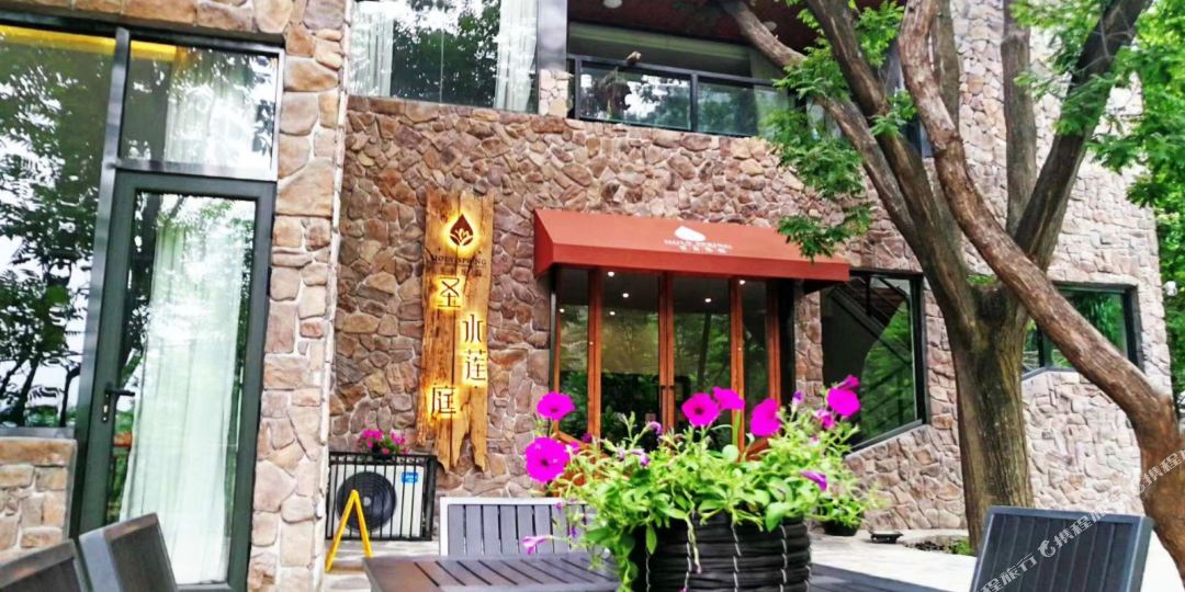 北京圣水莲亭民宿