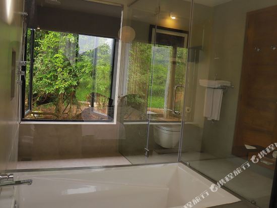Sigiriya King's Resort - Tap to explore photos