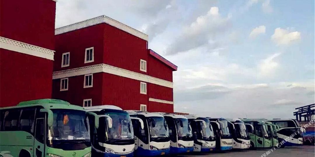 若尔盖天街东门2酒店