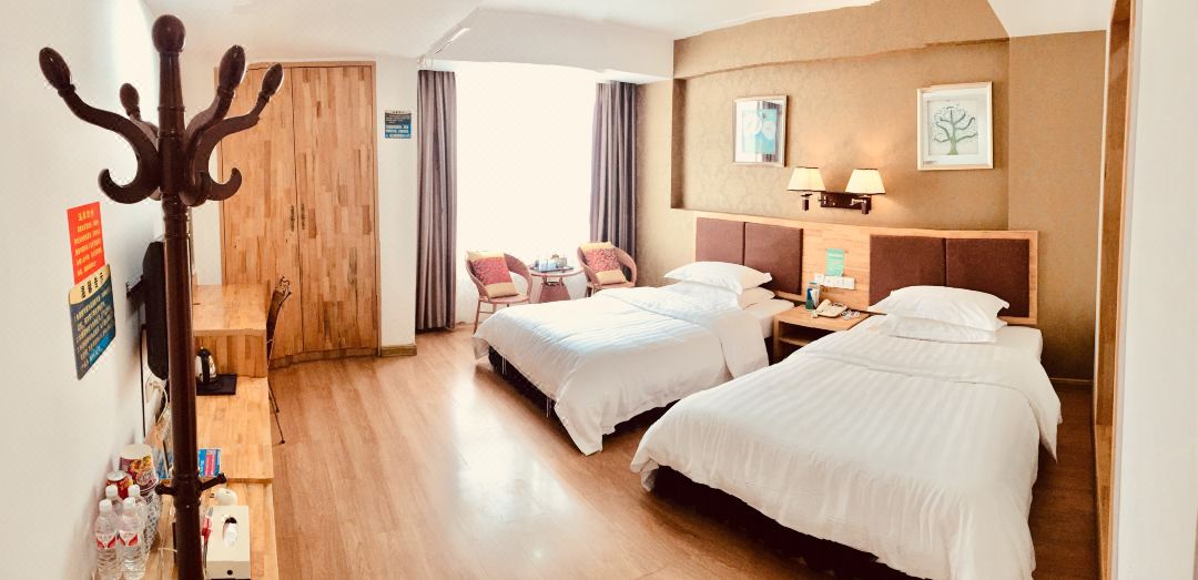 Chongzuo Jinkai Business Hote