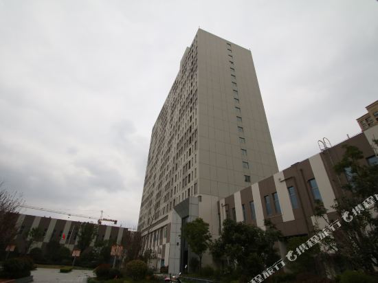 艾悦大酒公寓(上海万达广场店)