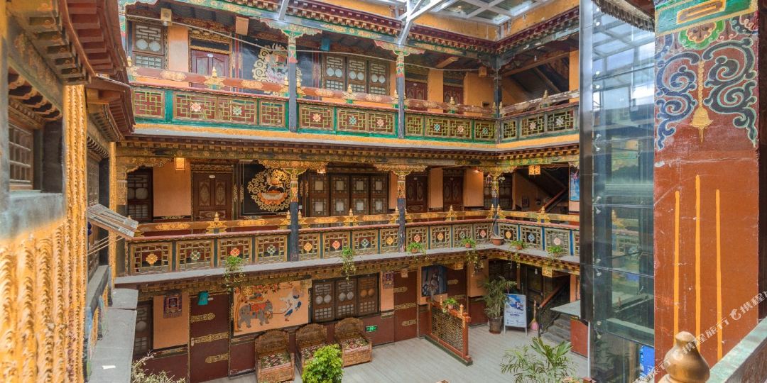 拉萨紫青稞藏式精品客栈(八廓街店)