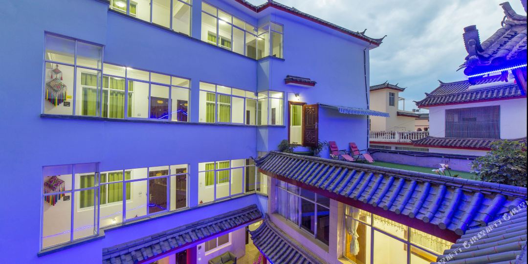 丽江薇爱阳光庭院可栈
