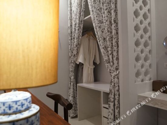 Little Nyonya Hotel - Tap to explore photos