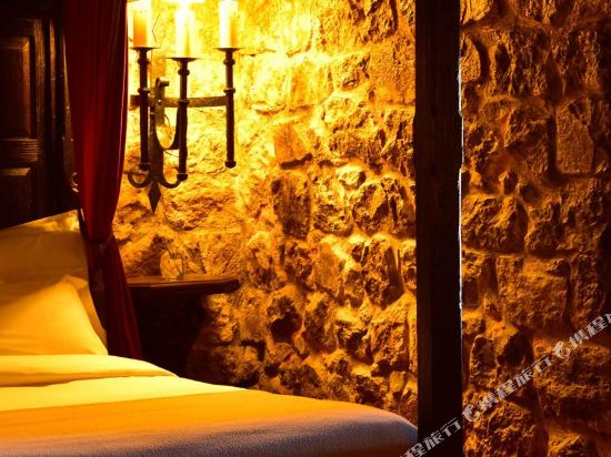 Pousada Castelo de Óbidos - Historic Hotel - Tap to explore photos